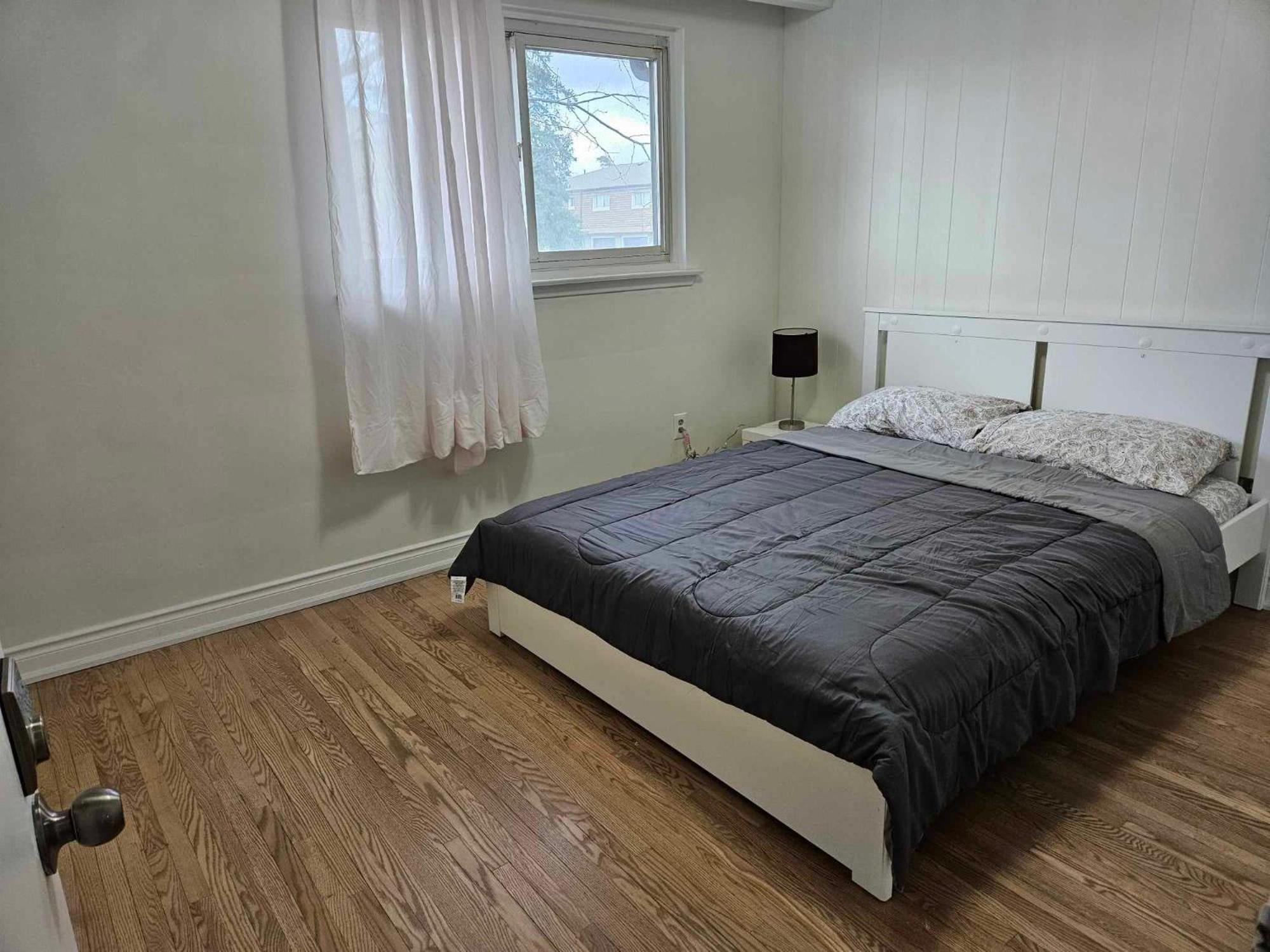 Charming Detached House Near The Airport Apartment มิสซิสซอกา ภายนอก รูปภาพ