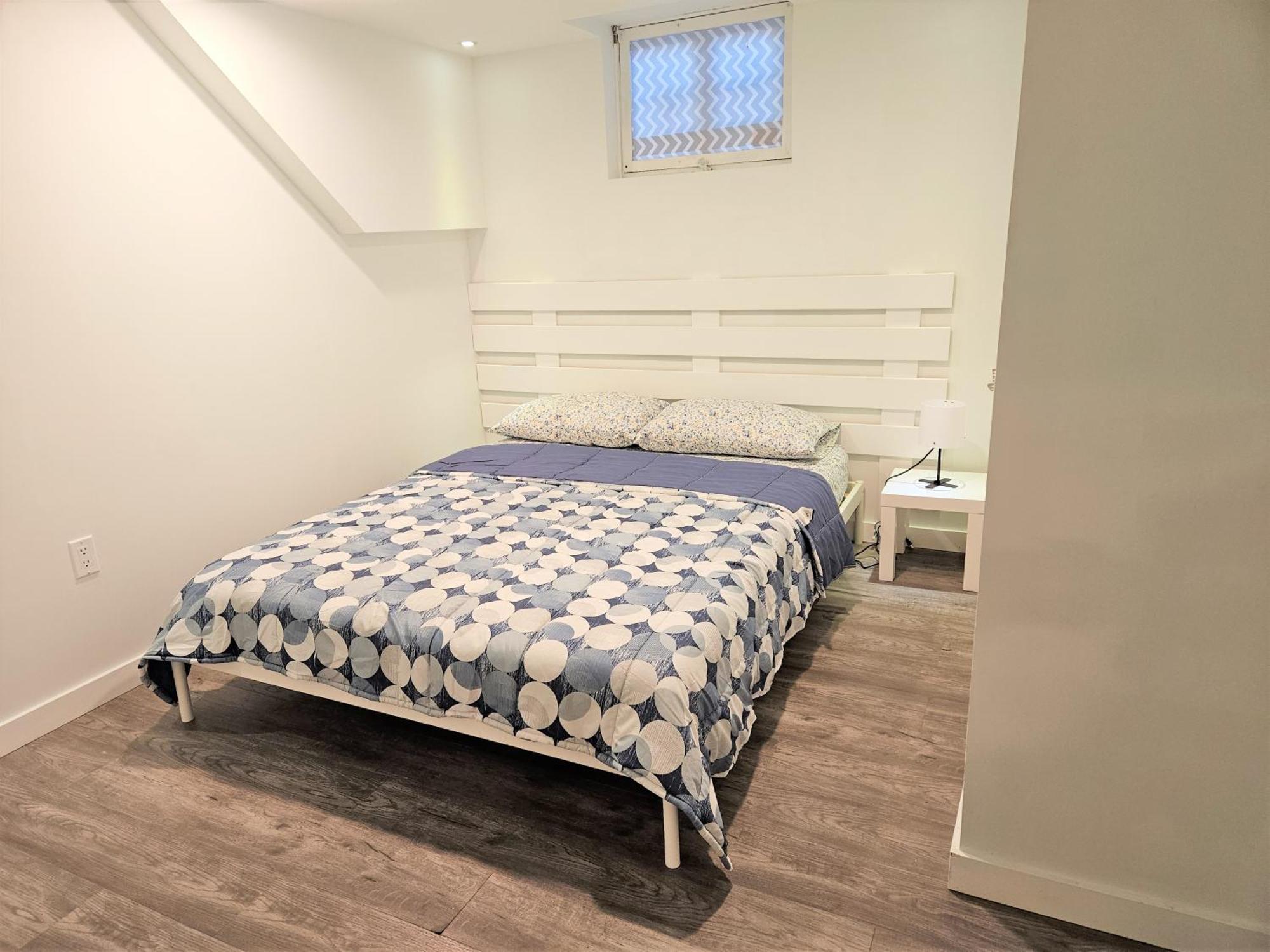 Charming Detached House Near The Airport Apartment มิสซิสซอกา ภายนอก รูปภาพ