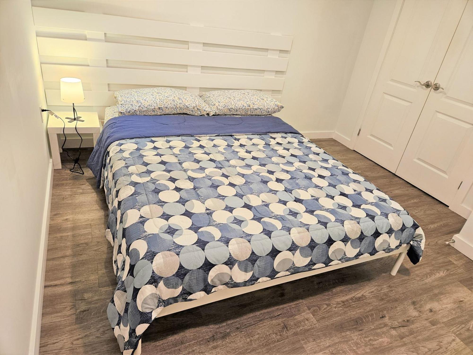 Charming Detached House Near The Airport Apartment มิสซิสซอกา ภายนอก รูปภาพ
